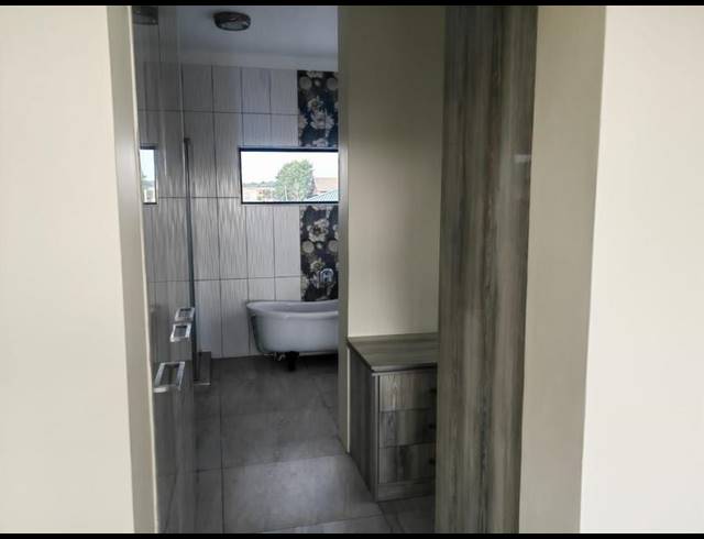 5 BEDROOM PROPERTY TO RENT IN SIX FOUNTAINS RESIDENTIAL ESTATE